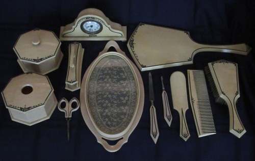 Vtg tuskeloid celluloid vanity - vtg,